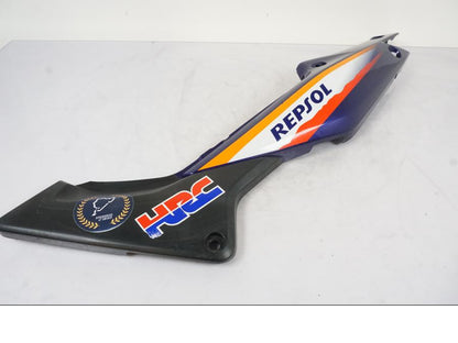 Framsidan på Bakvinge från en Honda CBR 125 R -2006 motorcykel.