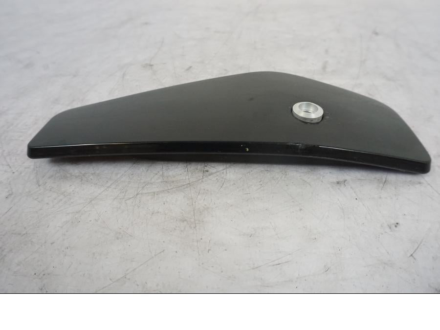 Baksidan på Kylarvinge från en KTM 690 Duke -2014 motorcykel.