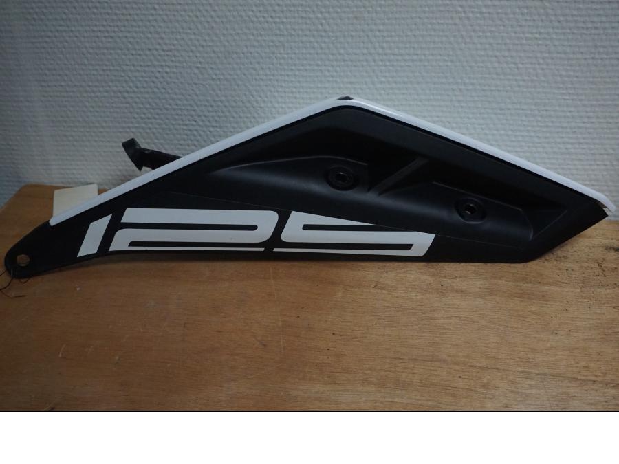 Framsidan på Bakvinge från en KTM 125 Duke -2018 motorcykel.