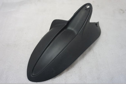 Vänster sida på Svingskärm från en Ducati Monster 796 -2013 motorcykel.