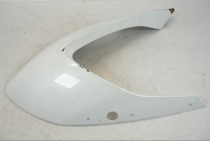 Snett nerifrån på Sidkåpa från en Triumph Speed Triple -2021 motorcykel.