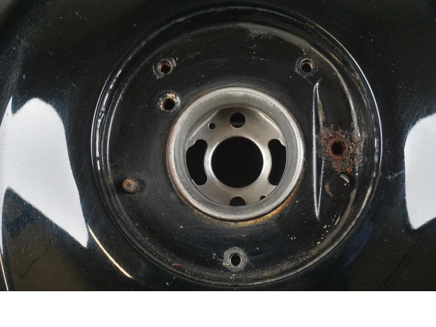 Extrabild2 på Bensintank från en Suzuki GSX-R 1000 -2007 motorcykel.