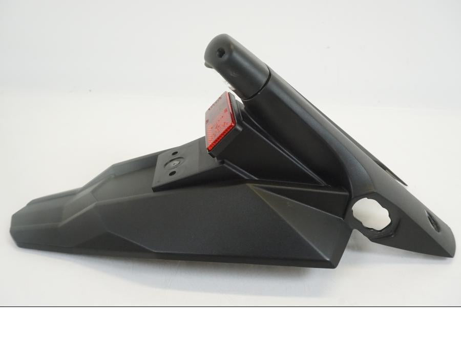 Baksidan på Skylthållare från en Kawasaki ER-6N -2015 motorcykel.