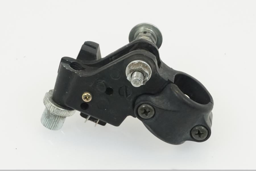 Vänster sida på Kopplingsklo från en Honda XRV 750 -2003 motorcykel.