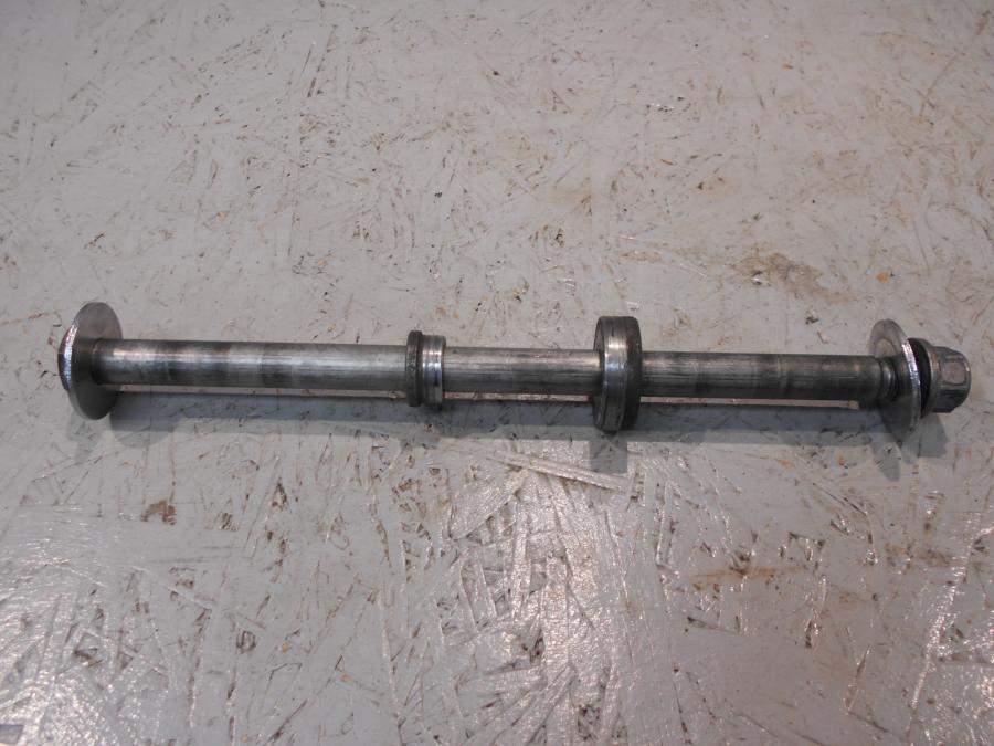 Framsidan på Axel från en Yamaha TDM 850 -1999 motorcykel.