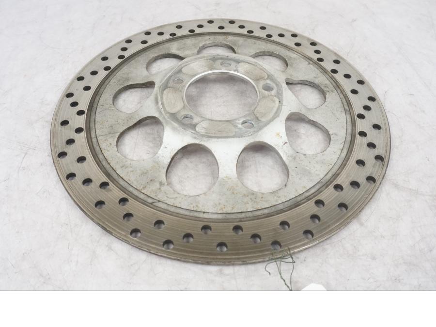 Höger sida på Bromsskiva från en Suzuki VZ 800 -1997 motorcykel.