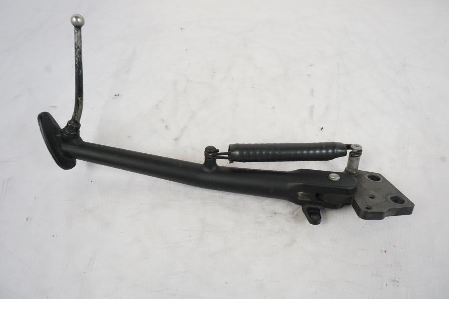 Baksidan på Sidostöd från en KTM 1290 Super Duke -2019 motorcykel.