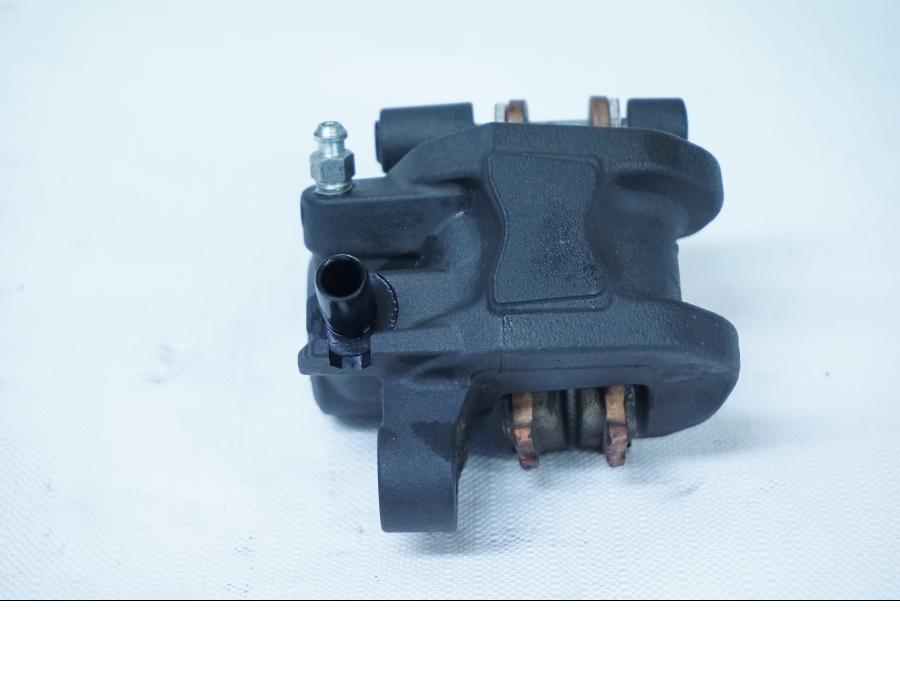 Snett uppifrån på Bromsok från en Suzuki GSX-R 1000 -2011 motorcykel.