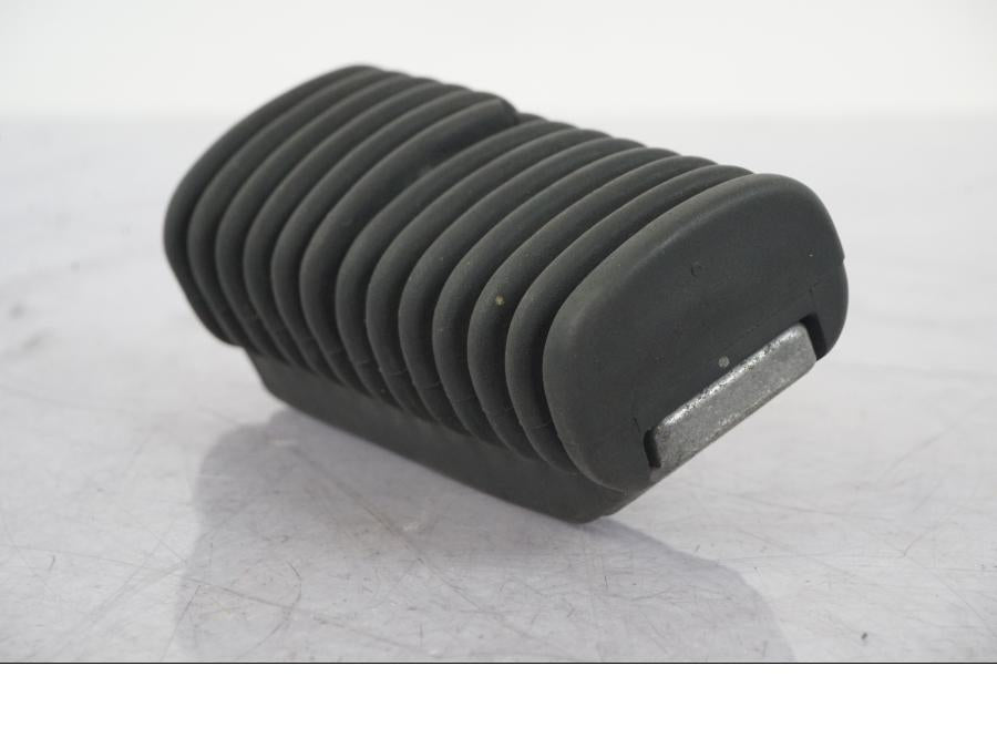 Vänster sida på Fotpinne från en BMW R 1100 GS -1998 motorcykel.