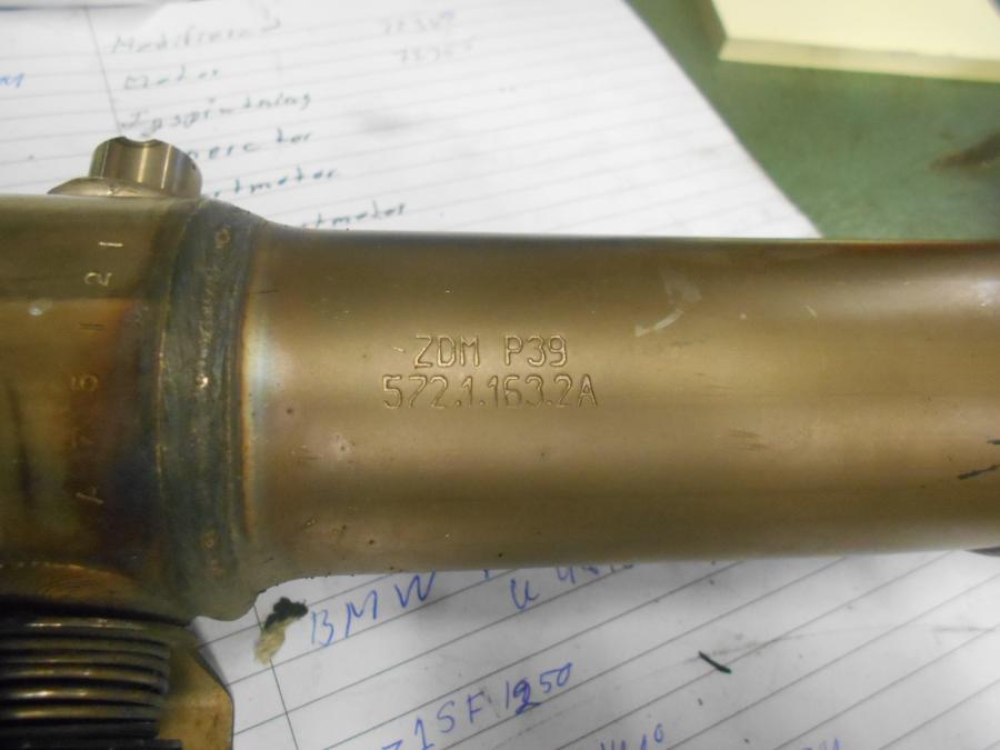 Snett uppifrån på Mellanrör från en Ducati Monster 821 -2016 motorcykel.