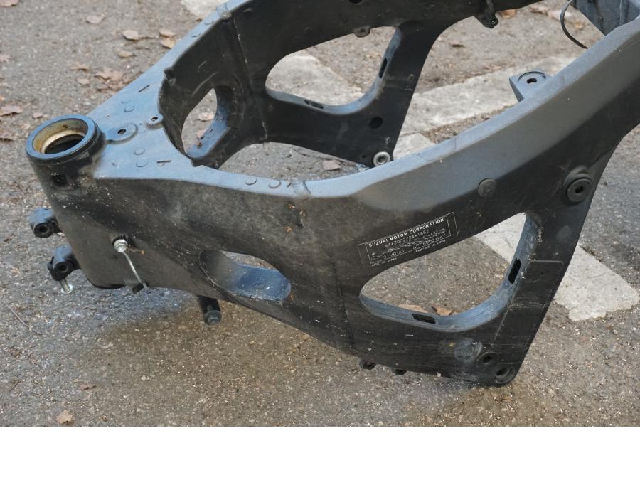 Höger sida på Ram från en Suzuki GSX-R 750 -2009 motorcykel.