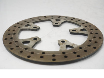 Snett uppifrån på Bromsskiva från en KTM 1290 Super Duke R -2015 motorcykel.