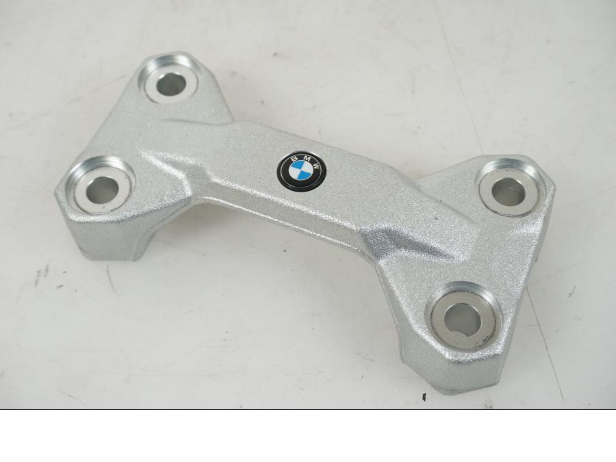 Framsidan på Styrfäste från en BMW F 750 GS -2019 motorcykel.