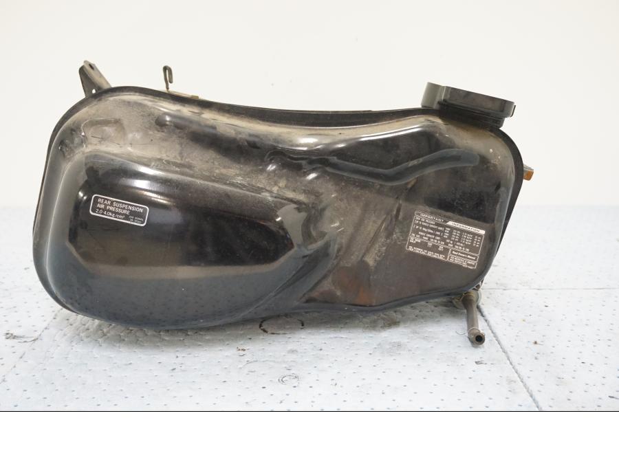 Baksidan på Bensintank från en Honda GL 1200 -1987 motorcykel.