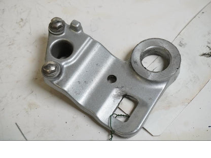 Framsidan på ABS givarfäste från en Triumph Rocket III -2011 motorcykel.