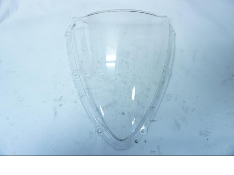 Framsidan på Vindruta från en Suzuki GSX-R 750 -2009 motorcykel.