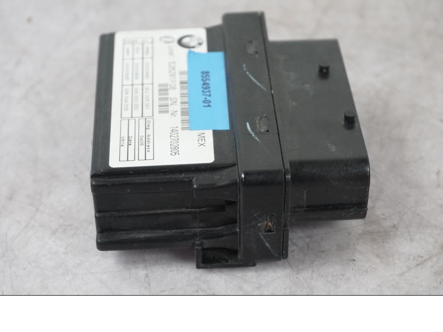 Snett uppifrån på Kontrollenhet från en BMW K 1600 GTL -2015 motorcykel.