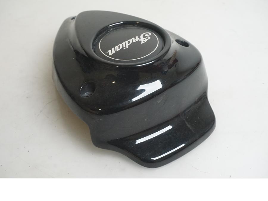 Höger sida på Tändspole Kåpa från en Indian Chieftain Dark Horse -2019 motorcykel.