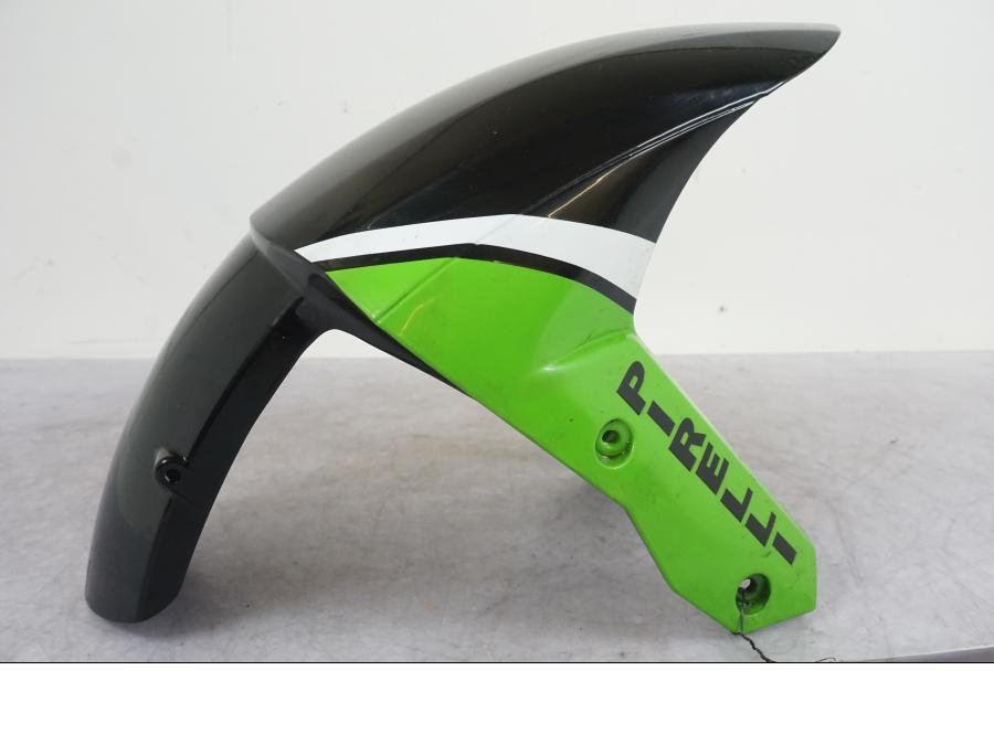 Extrabild2 på Framskärm från en Kawasaki ZX-10R -2008 motorcykel.