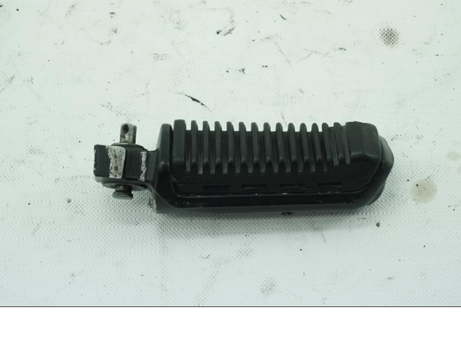 Framsidan på Fotpinne från en Suzuki GSX 1100 EF -1985 motorcykel.