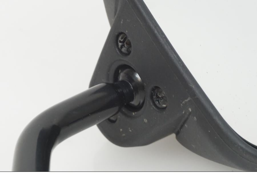 Höger sida på Backspegel från en H-D Pan America -2022 motorcykel.