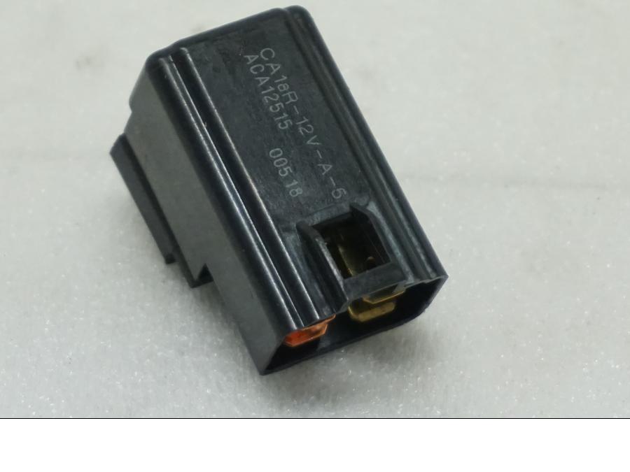 Framsidan på Relä från en Ducati Multistrada 1158 V4 -2021 motorcykel.