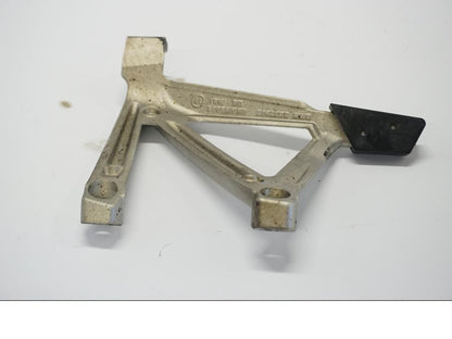 Baksidan på Fotpinnefäste från en BMW R 1250 GS -2019 motorcykel.