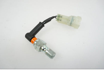 Framsidan på Bromsljuskontakt från en KTM 890 Duke -2020 motorcykel.