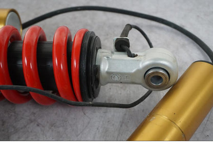 Snett uppifrån på Stötdämpare ESA från en BMW F 850 GS -2017 motorcykel.