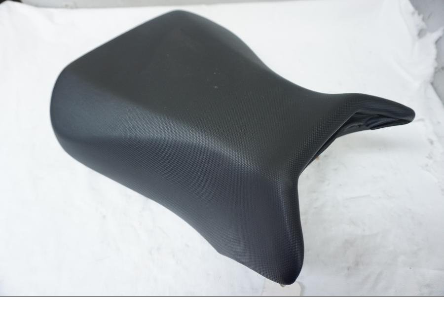 Framsidan på Sadel från en Suzuki GSX-R 750 -1996 motorcykel.