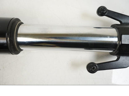 Vänster sida på Gaffelben från en Aprilia RS 125 -2008 motorcykel.