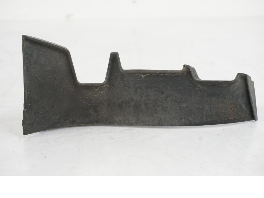 Vänster sida på Plast från en KTM 1290 Super Duke R -2022 motorcykel.