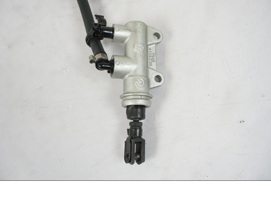 Höger sida på Bromshuvudcylinder från en BMW S 1000 XR -2019 motorcykel.