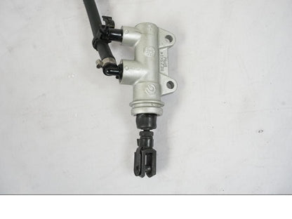 Höger sida på Bromshuvudcylinder från en BMW S 1000 XR -2019 motorcykel.