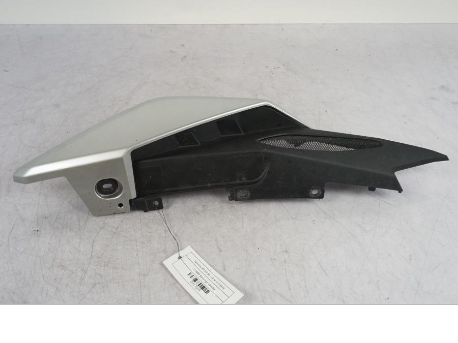 Baksidan på Bakvinge från en Yamaha MT-09 SP -2018 motorcykel.