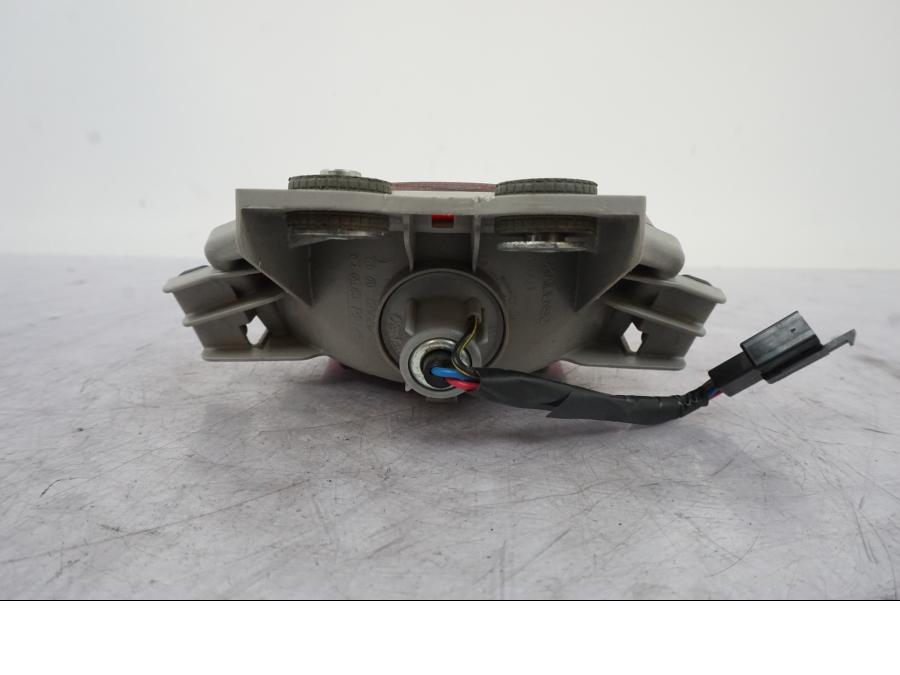 Snett uppifrån på Baklampa från en Kawasaki ER-6N -2008 motorcykel.