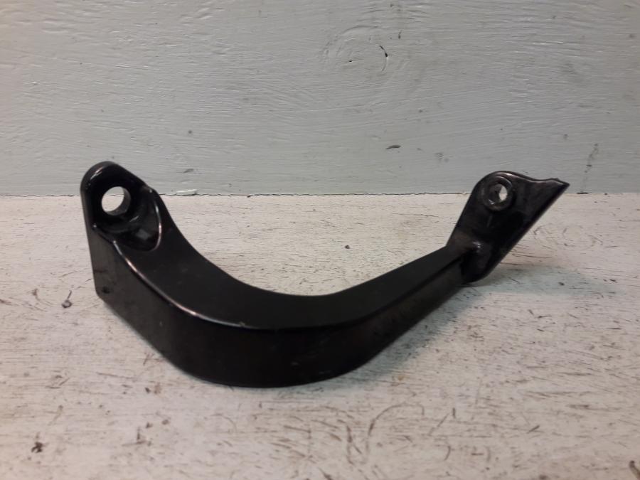 Framsidan på Fotplattefäste från en H-D Street Glide FLHX -2016 motorcykel.