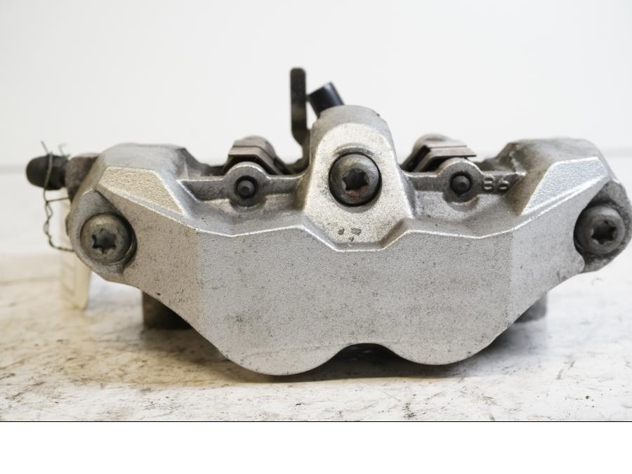 Baksidan på Bromsok från en Suzuki M 1800 -2007 motorcykel.