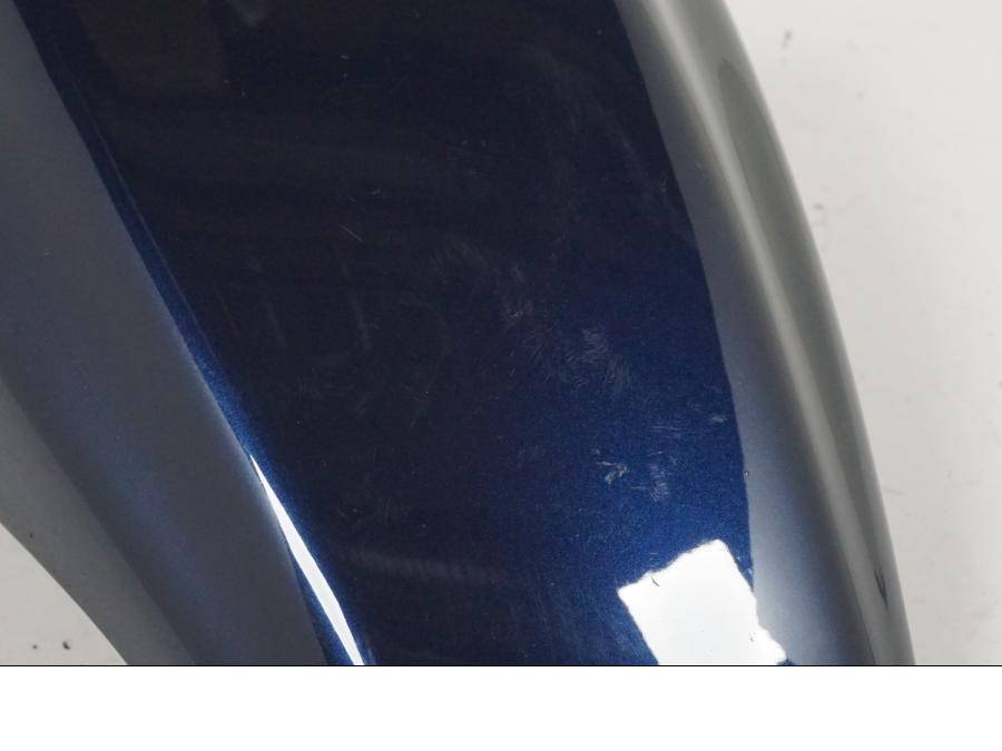 Snett uppifrån på Framskärm från en BMW K 1100 LT -1996 motorcykel.