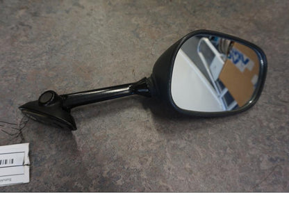 Framsidan på Backspegel från en Suzuki SV 650 -2003 motorcykel.