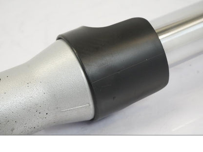 Vänster sida på Gaffelben från en Honda NT 700 -2008 motorcykel.