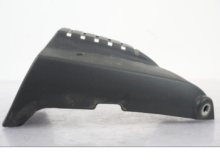 Höger sida på Tändspole Kåpa från en BMW R 1200 GSA -2012 motorcykel.