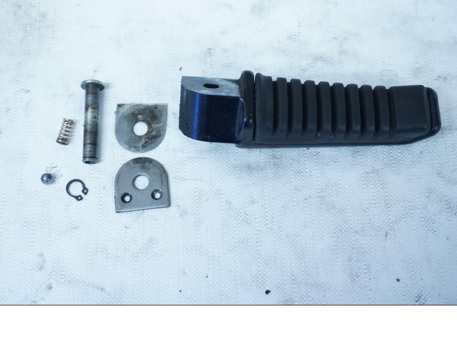 Framsidan på Fotpinne från en Ducati 750 SS -1995 motorcykel.