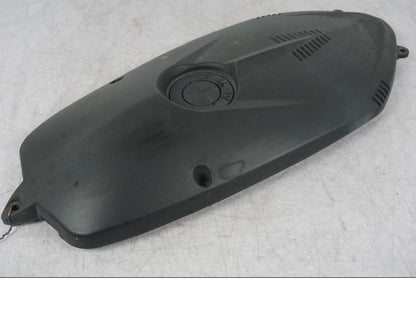 Vänster sida på Generatorkåpa från en BMW R 1200 GS -2005 motorcykel.