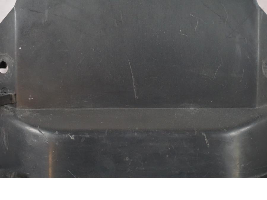 Baksidan på Undertail från en Yamaha XVS 1100 -2000 motorcykel.