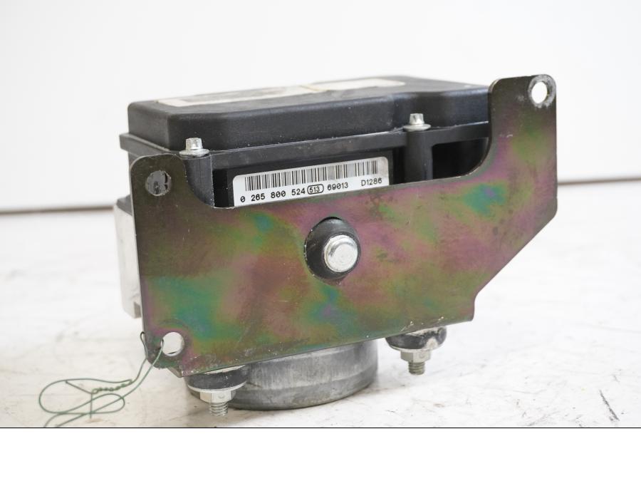 Höger sida på ABS Modulator från en KTM 990 Adventure -2007 motorcykel.