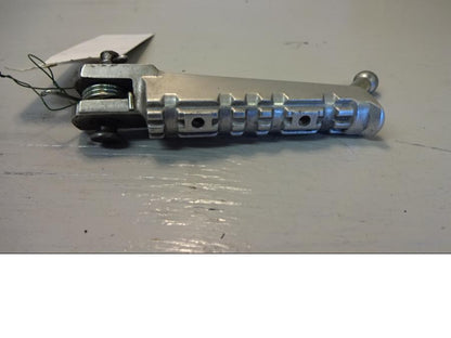 Framsidan på Fotpinne från en Yamaha YZF-R 125 -2012 motorcykel.