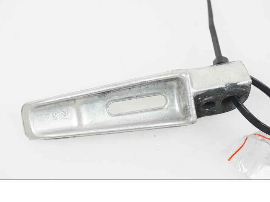 Vänster sida på Fotpinne från en Suzuki GSX-R 1000 -2007 motorcykel.