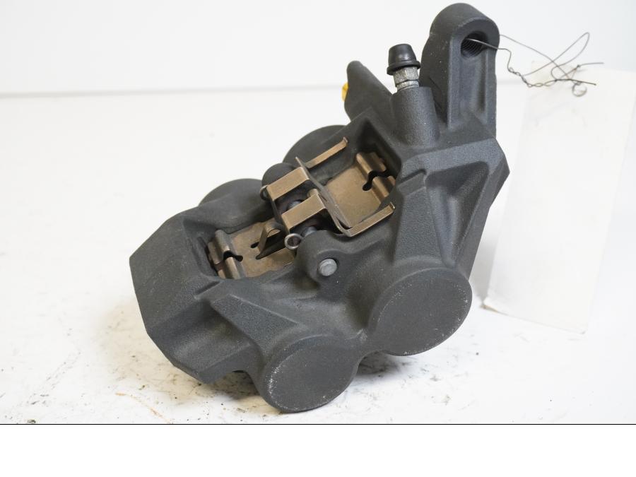 Baksidan på Bromsok från en Yamaha MT-07 Tracer -2016 motorcykel.