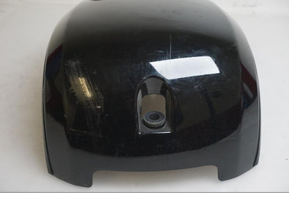 Vänster sida på Bensintankskåpa från en Indian Chieftain Dark Horse -2019 motorcykel.